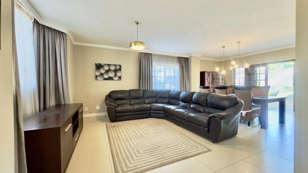 Townhouse sold in Morningside, Durban - 1DA1692710 Townhouse sold in Morningside, Durban - 1DA1692710