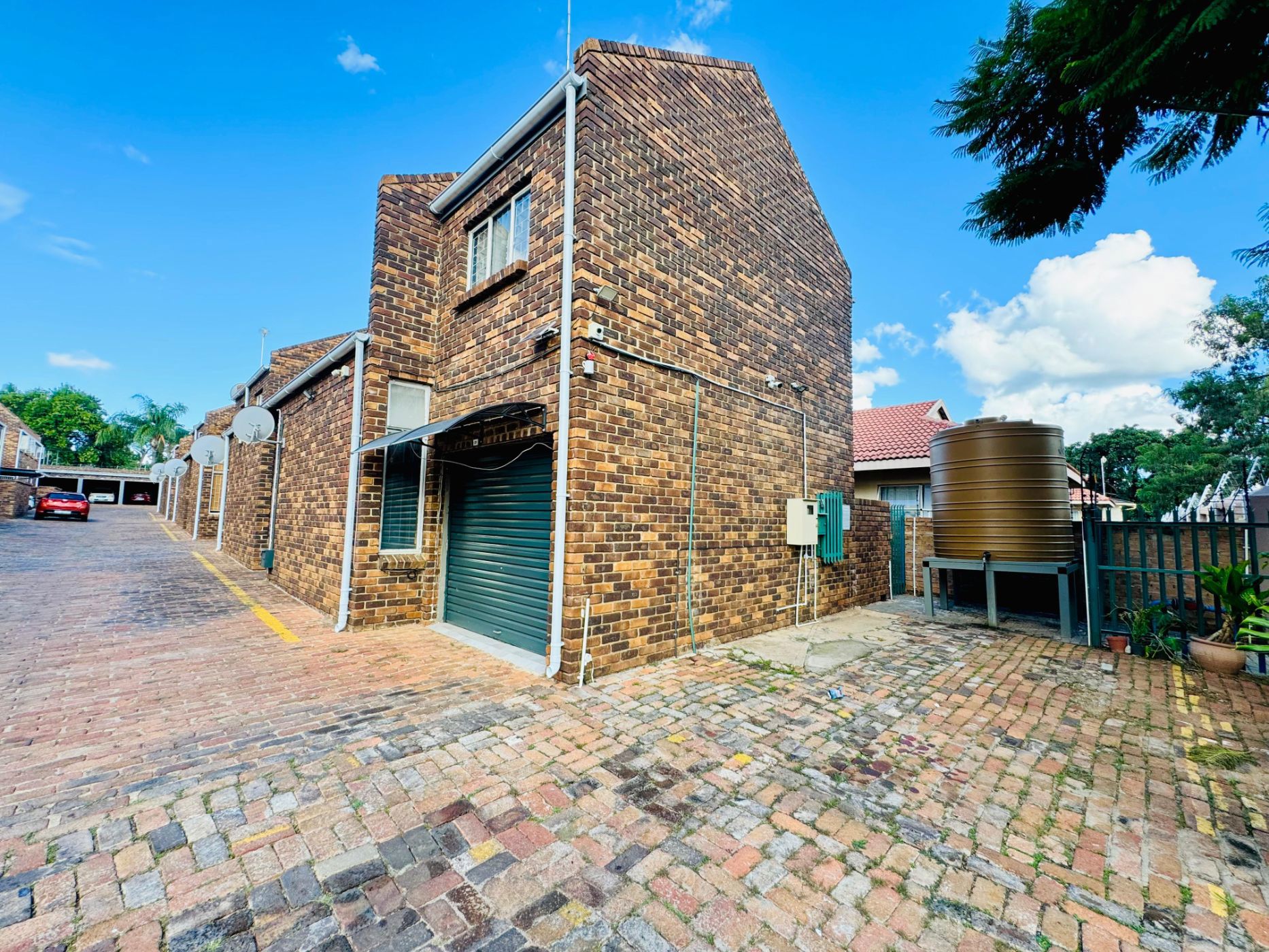 Townhouse sold in Polokwane Central - 1PS1694186