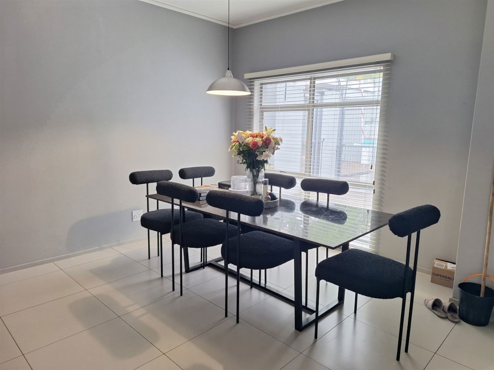 Townhouse let in Oaklands, Johannesburg - JBL1692775 Townhouse let in Oaklands, Johannesburg - JBL1692775