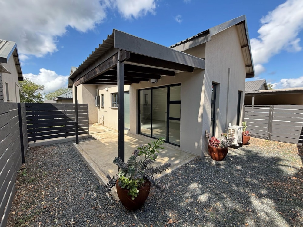 Cluster let in Hoedspruit - 1HS1693132