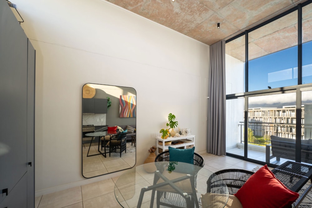 Apartment sold in Paardevlei - SW1695247 Apartment sold in Paardevlei - SW1695247