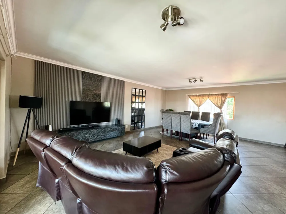Townhouse for sale in Polokwane Central - 1PS1693182