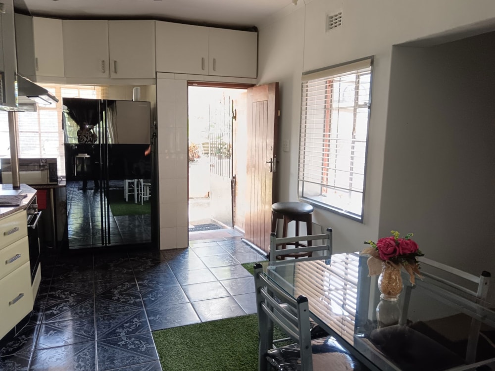 House for sale in Umzinto - 1si1693411 House for sale in Umzinto - 1si1693411