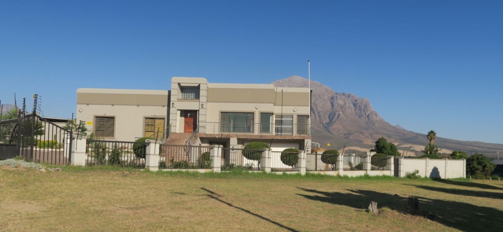 Double-storey house for sale in Wolseley - RV1693321