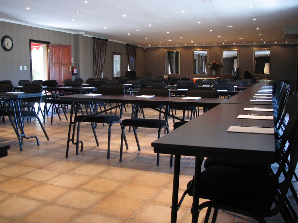 Hotel for sale in Olifantsvlei - 1GV1693758 Hotel for sale in Olifantsvlei - 1GV1693758