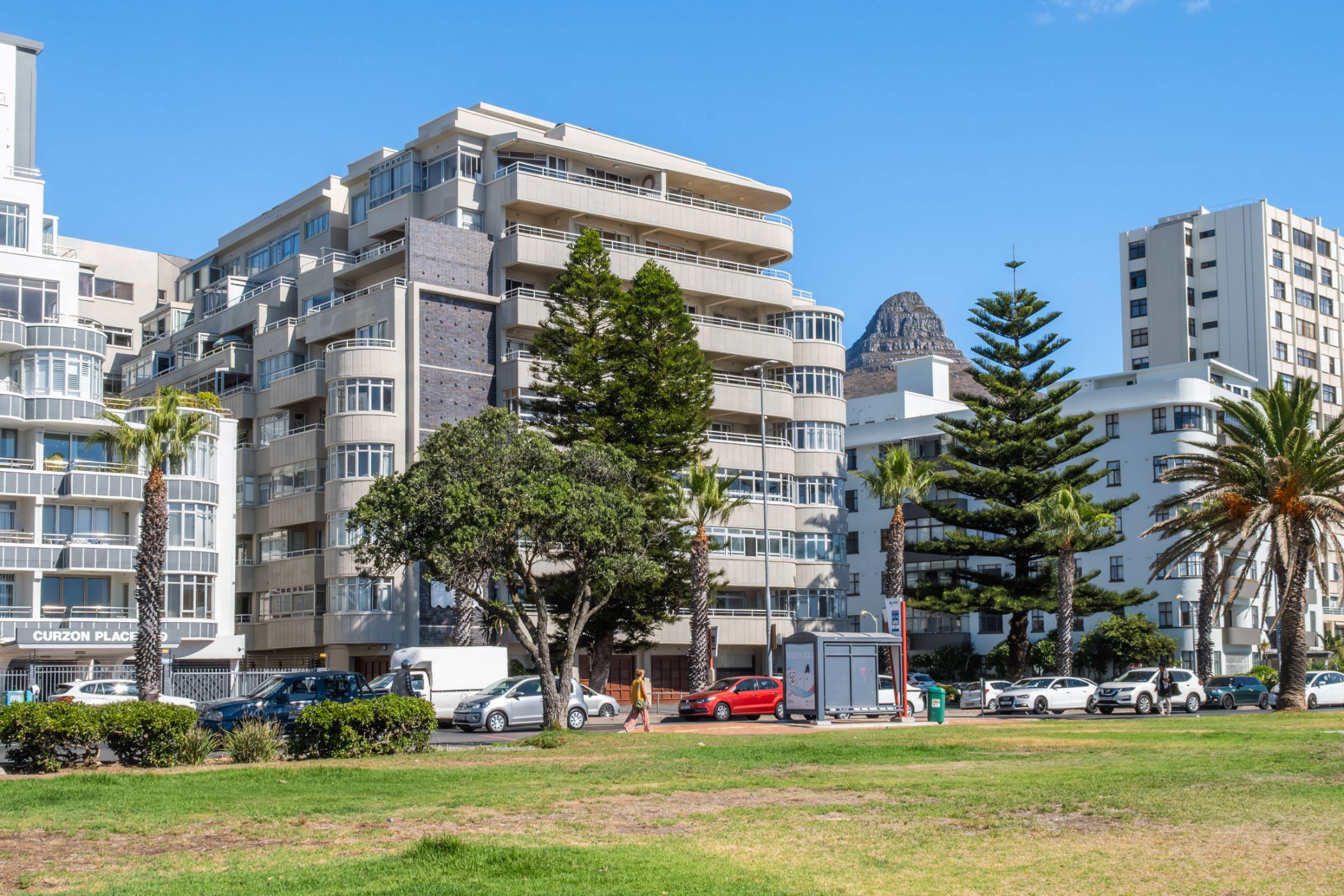 Apartment sold in Sea Point - AS1693444