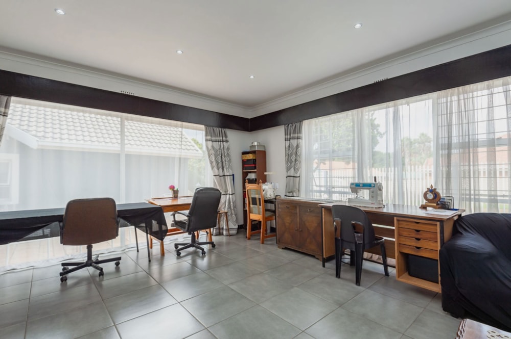 House for sale in The Hill, Johannesburg - 1GV1693681 House for sale in The Hill, Johannesburg - 1GV1693681