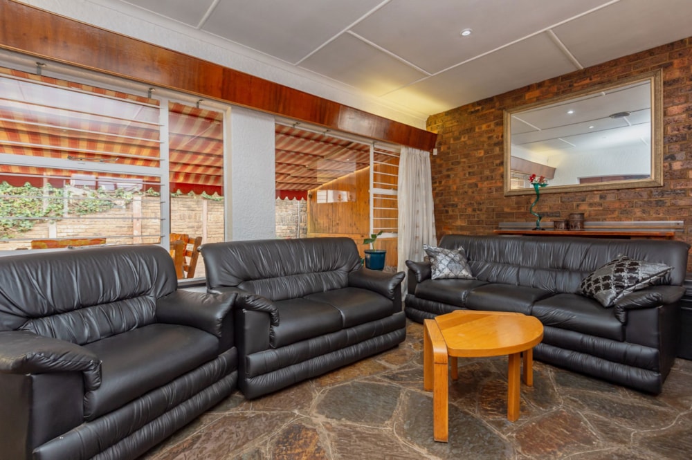 House for sale in The Hill, Johannesburg - 1GV1693681 House for sale in The Hill, Johannesburg - 1GV1693681