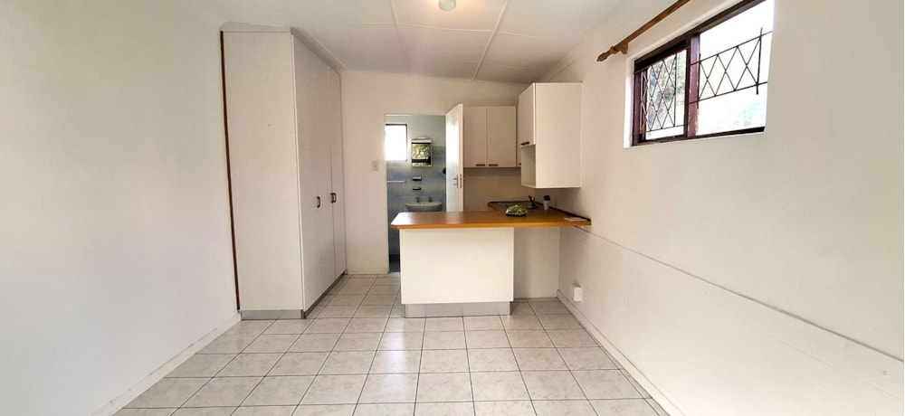 Cottage let in Schoenmakerskop, Port Elizabeth, Gqeberha - 1PLZ1693523