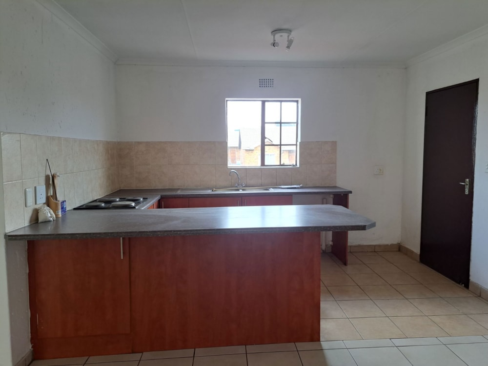 House let in Kempton Park West - ENL1693995 House let in Kempton Park West - ENL1693995