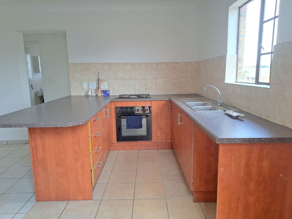 House let in Kempton Park West - ENL1693995 House let in Kempton Park West - ENL1693995