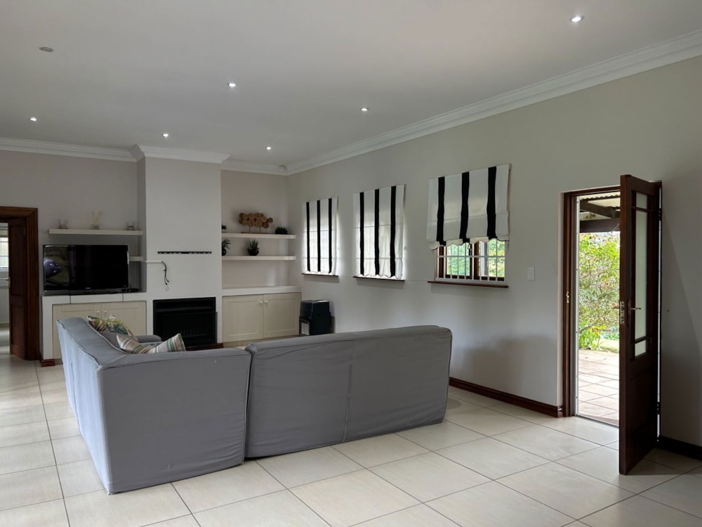 House sold in Hilton, KwaZulu-Natal - 1PM1693974 House sold in Hilton, KwaZulu-Natal - 1PM1693974