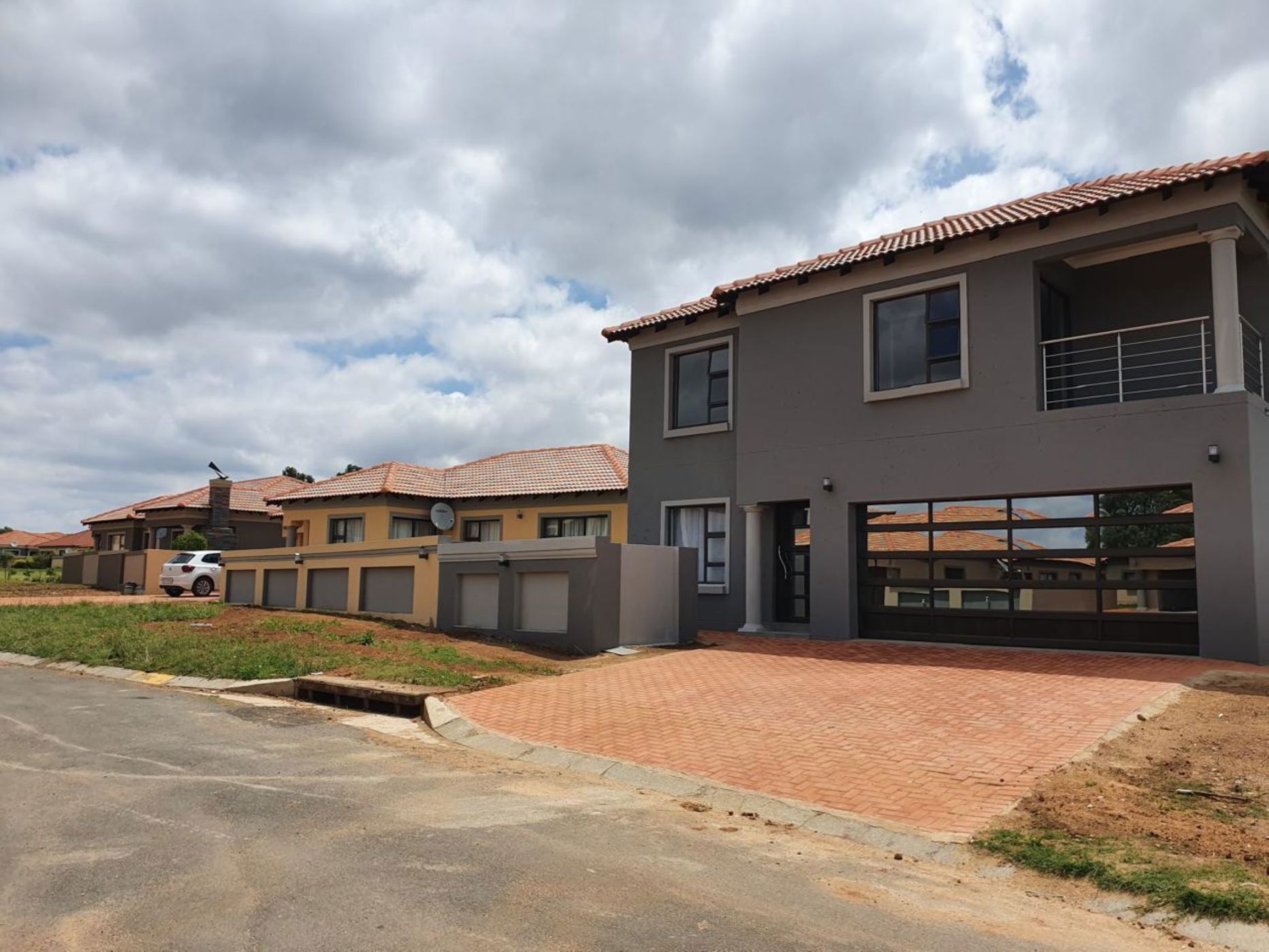 House for sale in Crystal Park - EN1693823