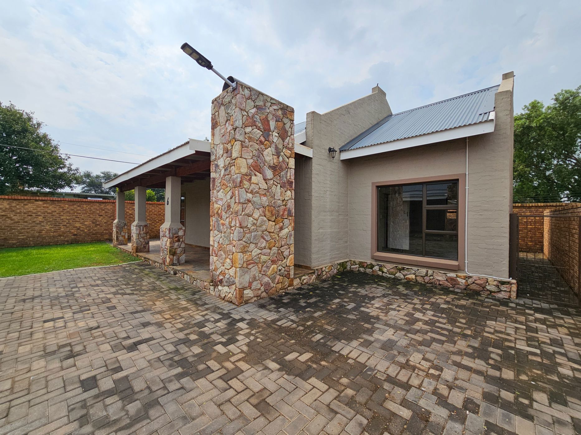 Townhouse sold in Heidelberg, Gauteng - 1SP1693845