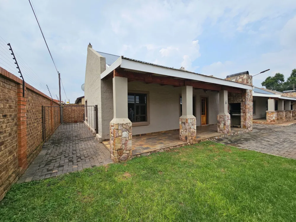 Townhouse sold in Heidelberg, Gauteng - 1SP1693845 Townhouse sold in Heidelberg, Gauteng - 1SP1693845