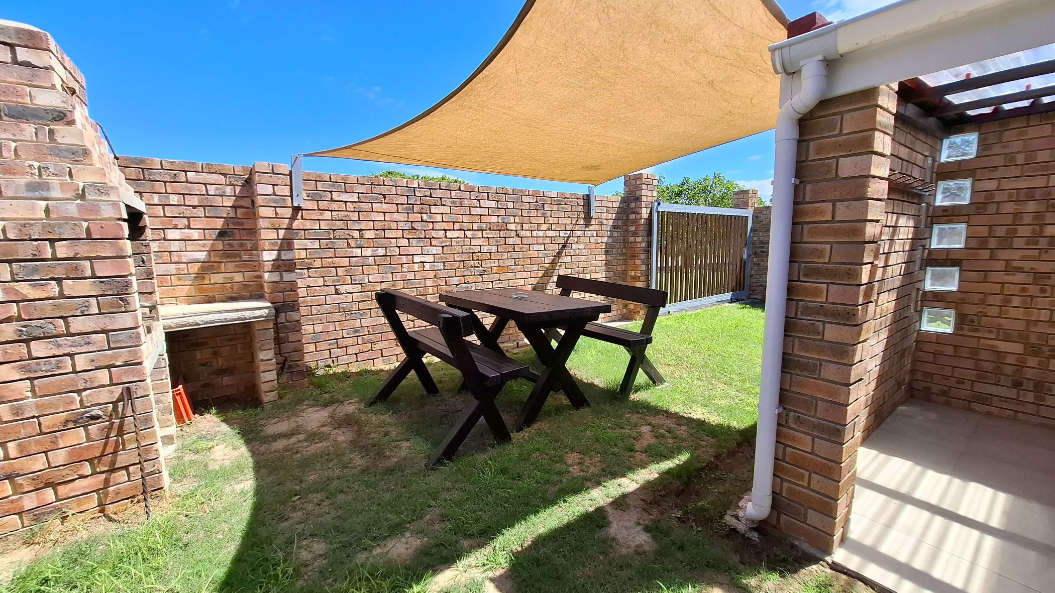 Garden cottage let in Forest Downs - 1PF1694716