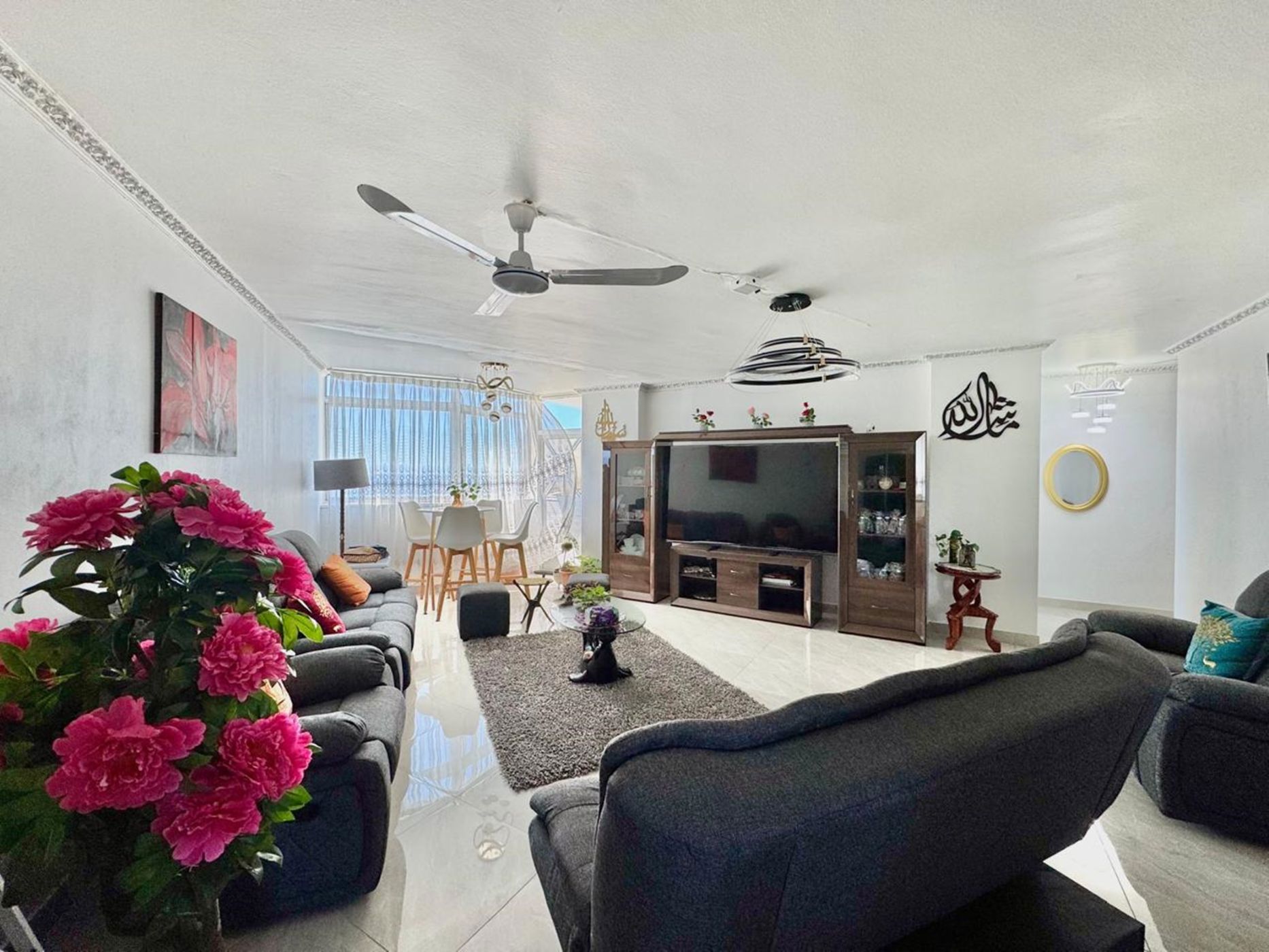 Apartment let in Morningside, Durban - 1DA1694060