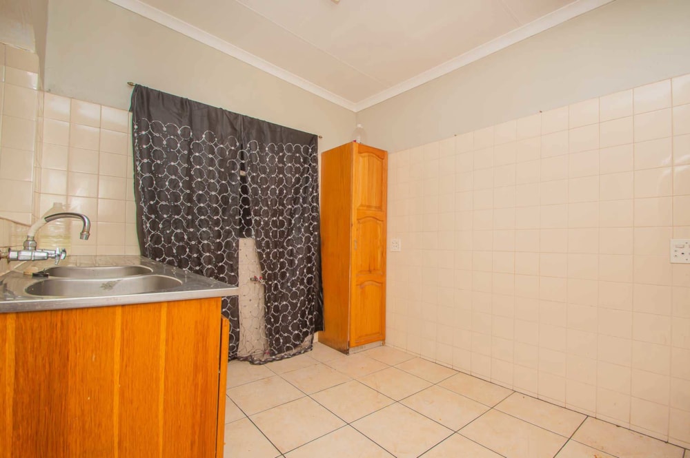 House for sale in Greenhills - 1KR1694664 House for sale in Greenhills - 1KR1694664