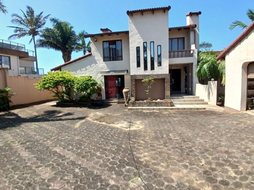 Double-storey house for sale in Uvongo - 1PSH1694589