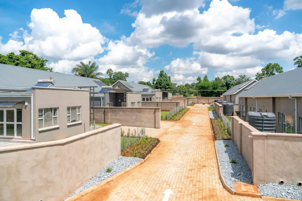 Cluster sold in Emerald Hill, Zimbabwe - 3ZB1694353 Cluster sold in Emerald Hill, Zimbabwe - 3ZB1694353