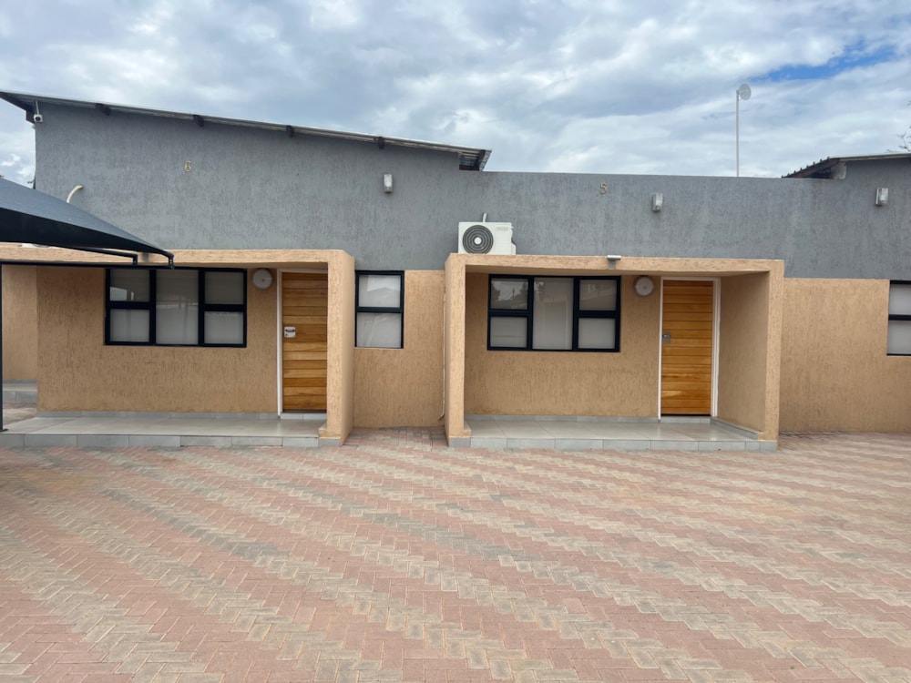 Bachelor apartment to rent in Tlokweng, Botswana - 3BO1694417 Bachelor apartment to rent in Tlokweng, Botswana - 3BO1694417