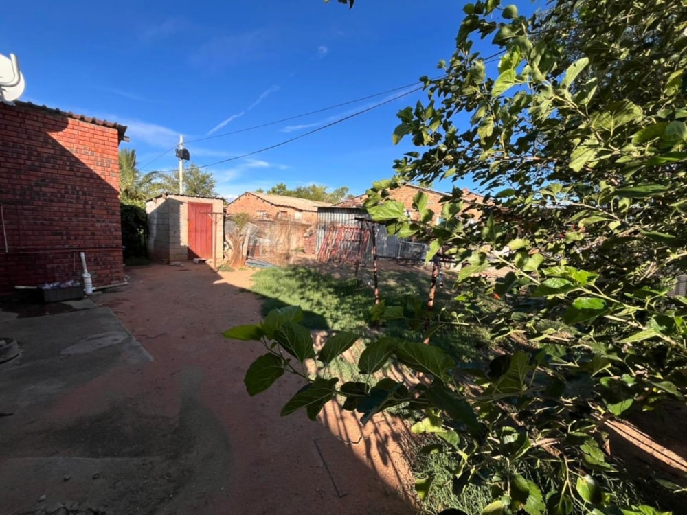 House for sale in Roodepan - 1KJ1694445 House for sale in Roodepan - 1KJ1694445