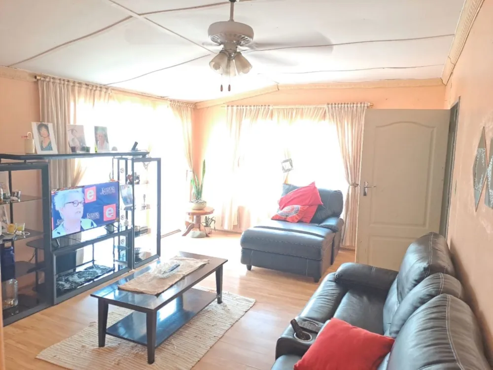 House for sale in Roodepan - 1KJ1694445 House for sale in Roodepan - 1KJ1694445