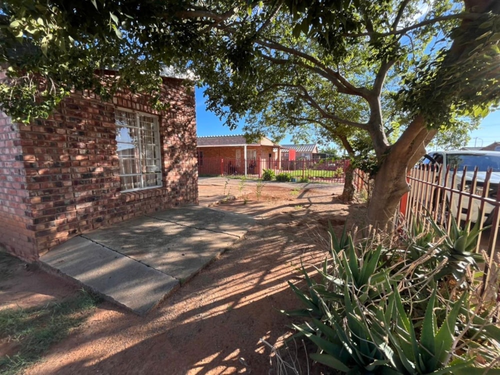 House for sale in Roodepan - 1KJ1694445 House for sale in Roodepan - 1KJ1694445