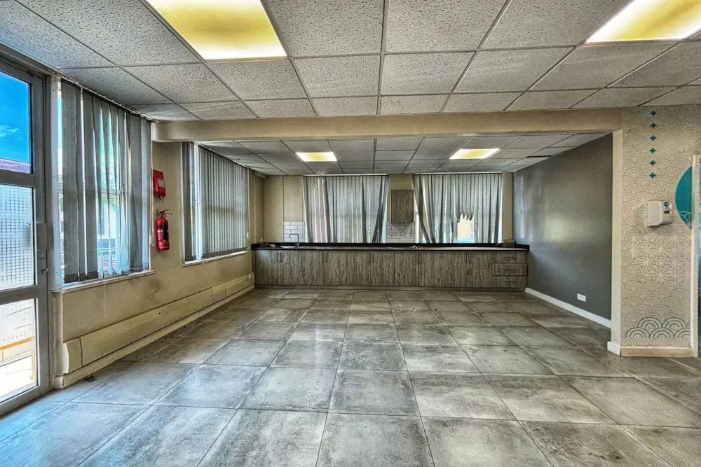 Commercial office to rent in Kilimani, Kenya - 3KE1704048
