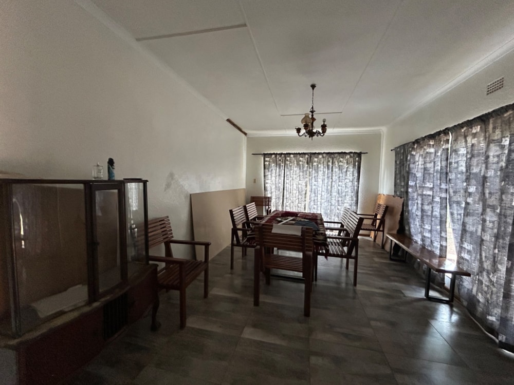 House for sale in Beaconsfield - 1KJ1694496 House for sale in Beaconsfield - 1KJ1694496