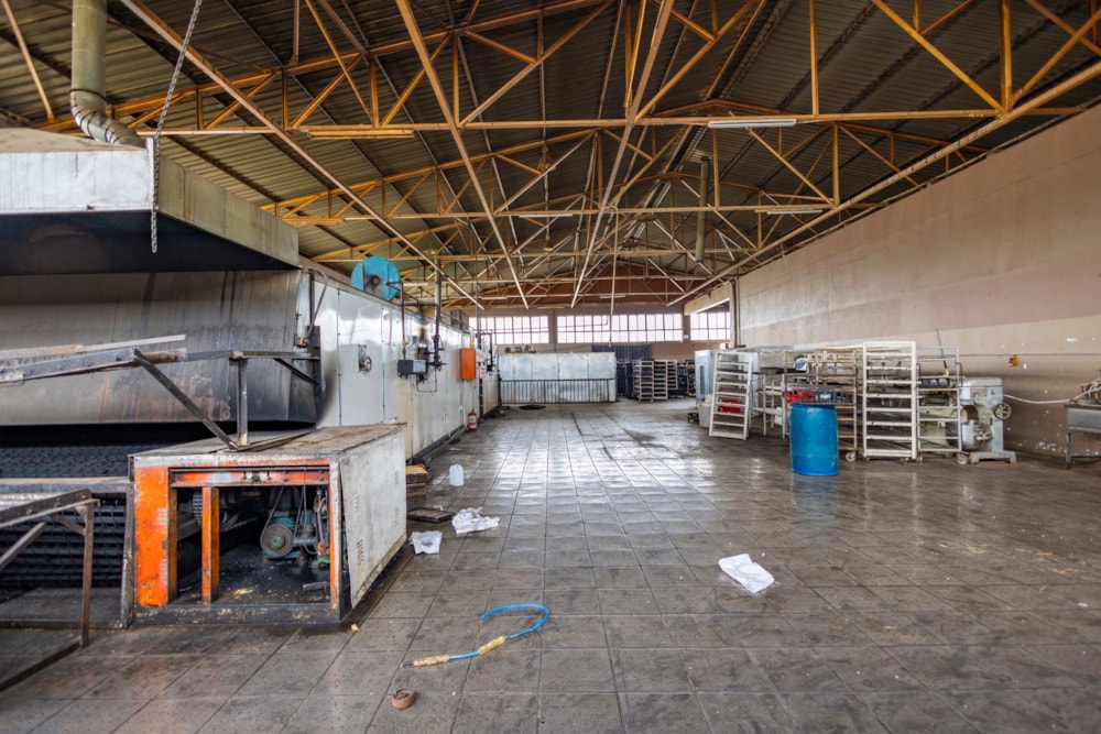 Commercial industrial property for sale in Chitungwiza, Zimbabwe - 3ZB1694547