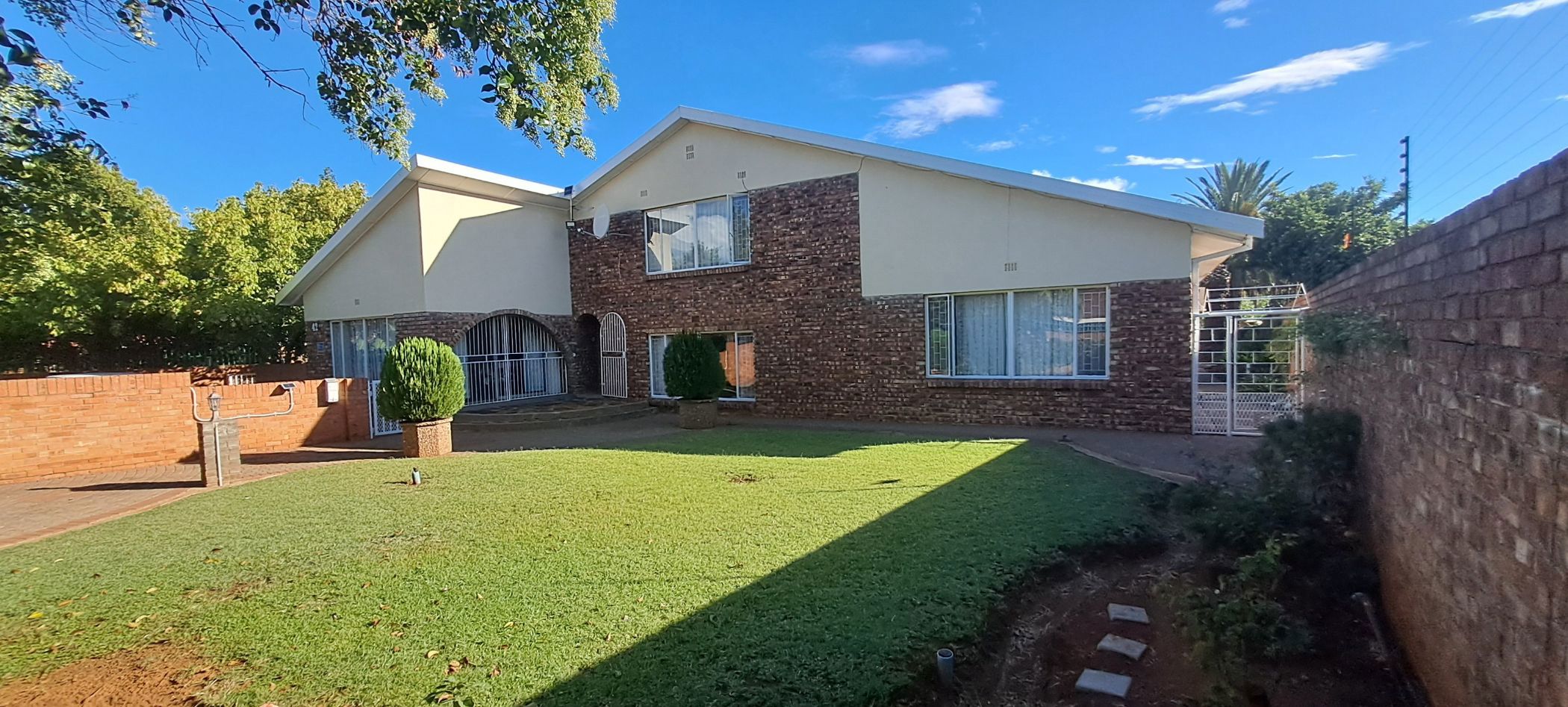 House for sale in Hillcrest, Kimberley - 1KJ1694581