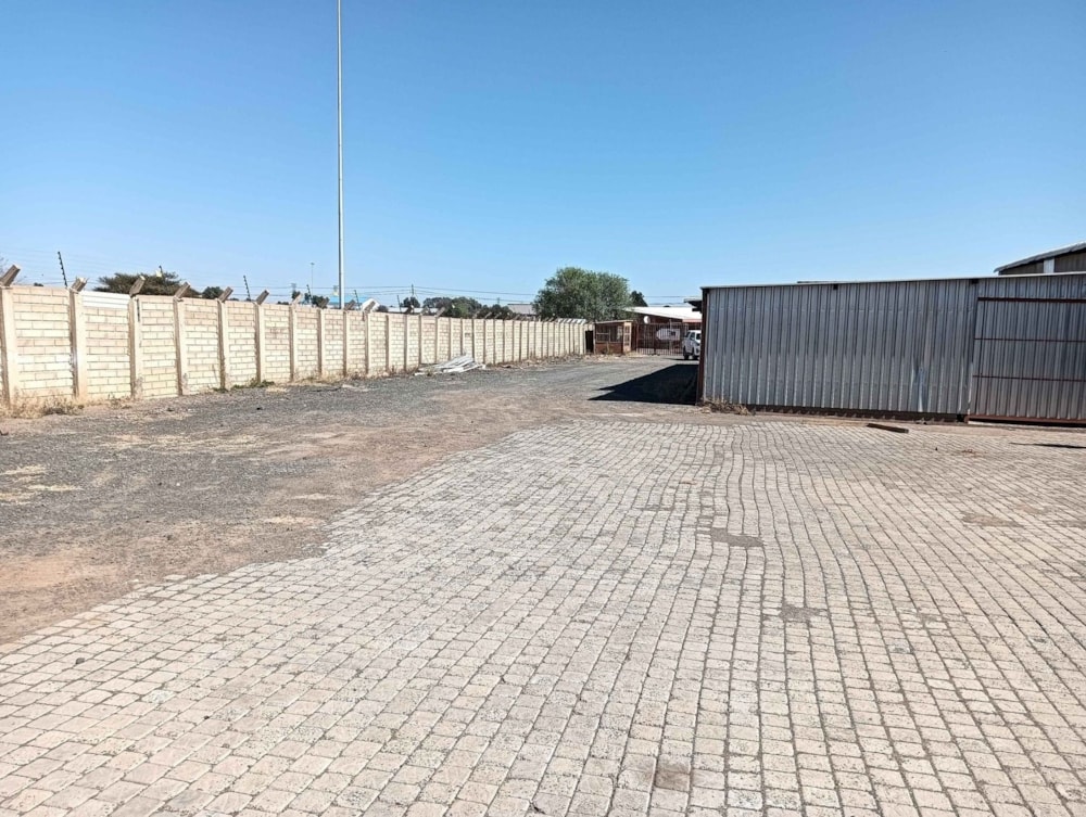 Commercial industrial property for sale in Kimdustria - 1KJ1694625