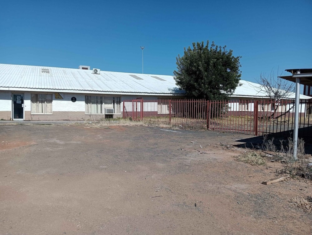 Commercial industrial property for sale in Kimdustria - 1KJ1694625