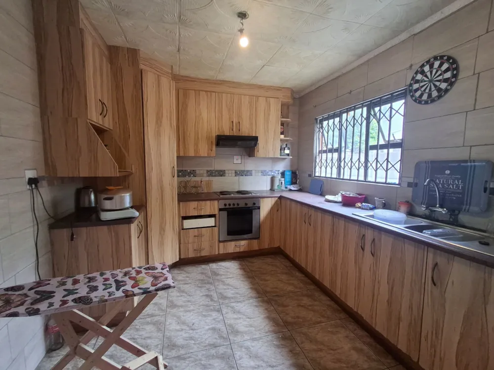 Double-storey house for sale in Esikhawini - 1RY1694744 Double-storey house for sale in Esikhawini - 1RY1694744