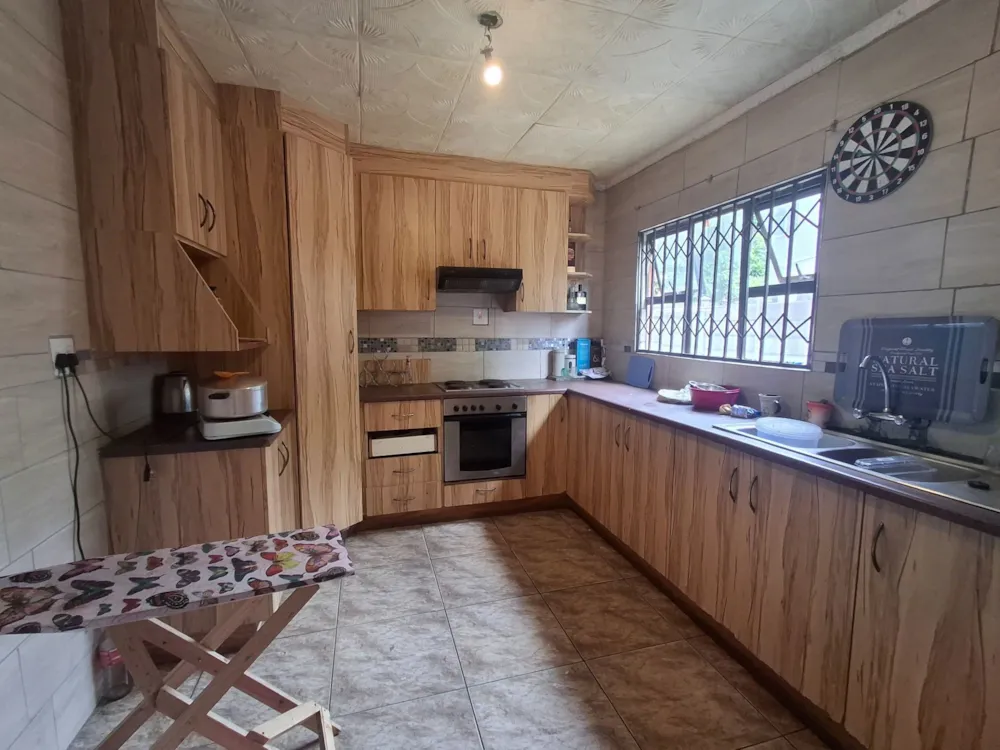 Double-storey house for sale in Esikhawini - 1RY1694744 Double-storey house for sale in Esikhawini - 1RY1694744