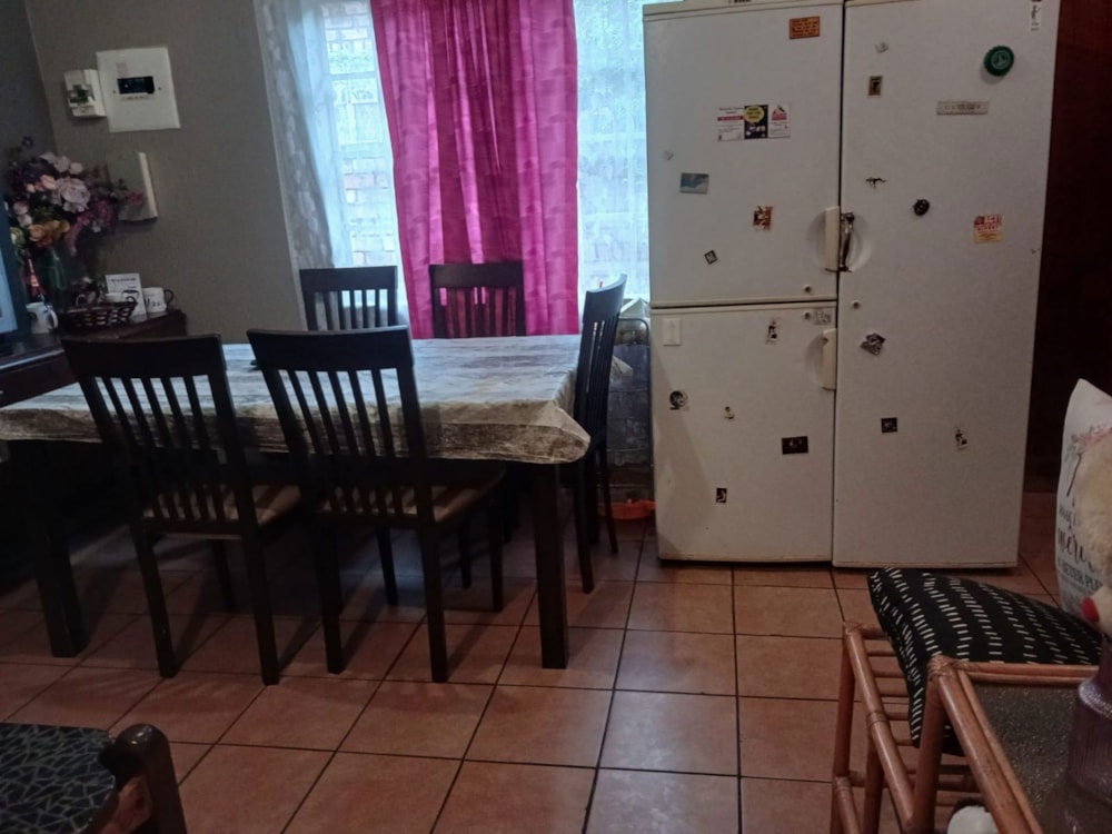 Security complex home for sale in Witbank Central (eMalahleni Central)  - 1WD1694844 Security complex home for sale in Witbank Central (eMalahleni Central)  - 1WD1694844
