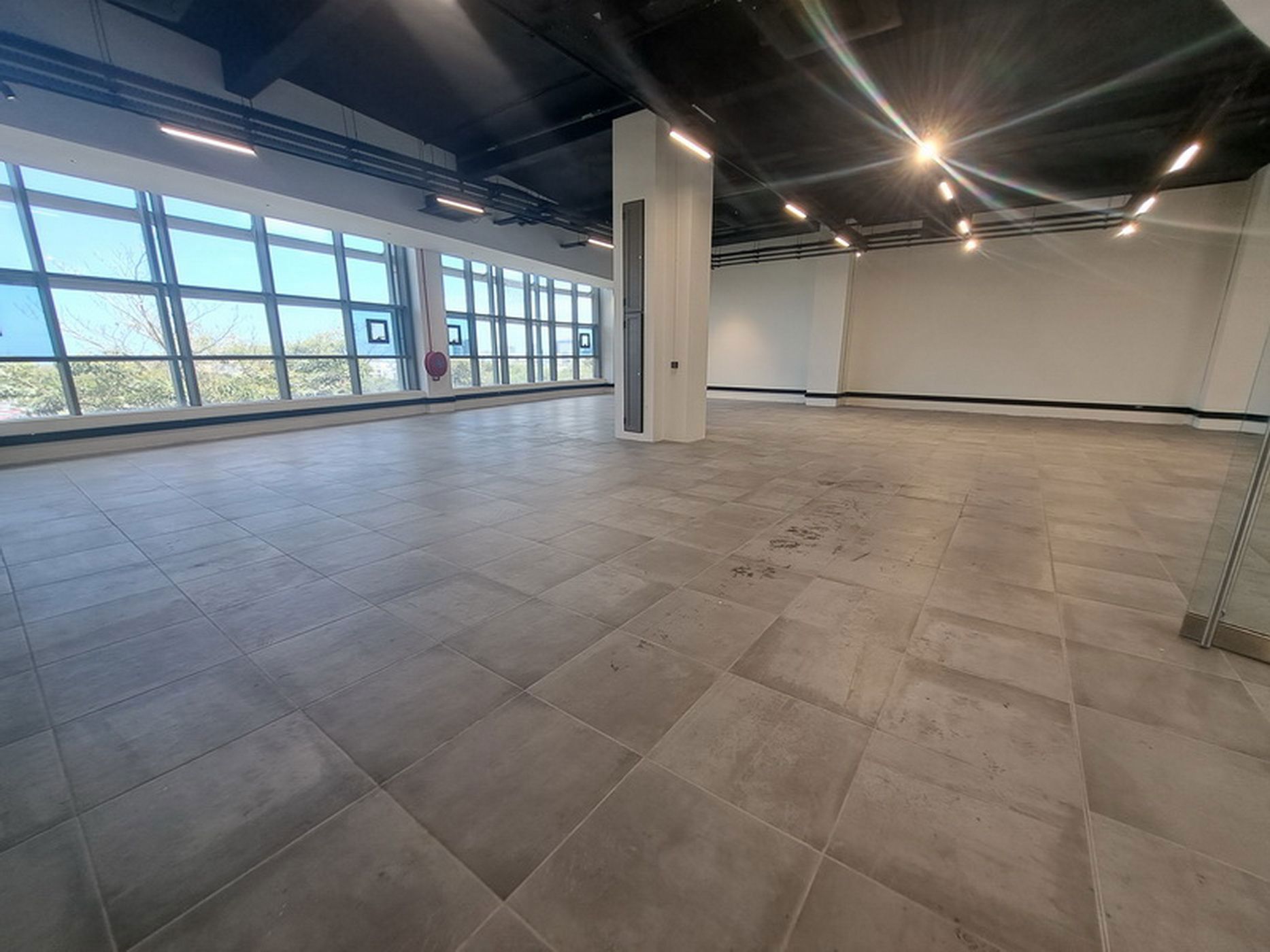 Commercial office to rent in Quatre Bornes, Mauritius - MUR1694794