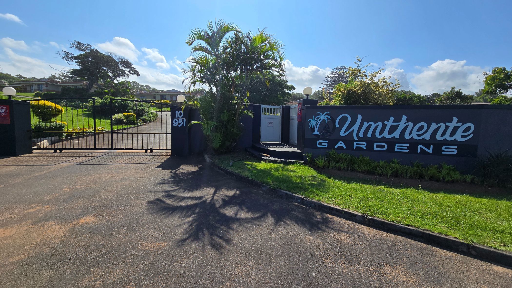 Residential vacant land for sale in Umtentweni - 1PSH1694815