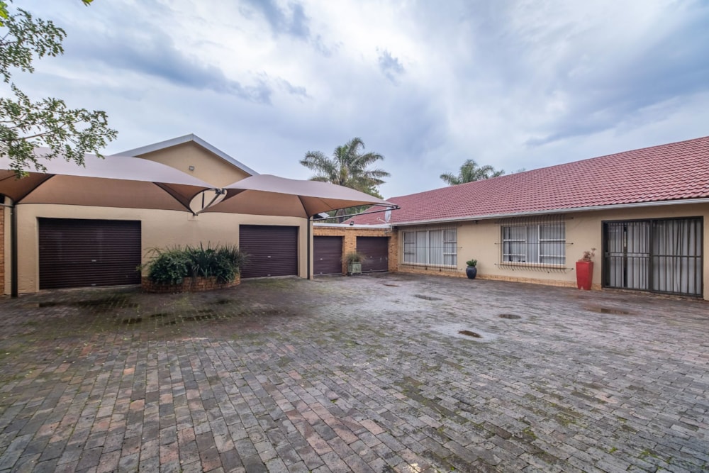 Smallholding for sale in Grobler Park - RDT1694936 Smallholding for sale in Grobler Park - RDT1694936