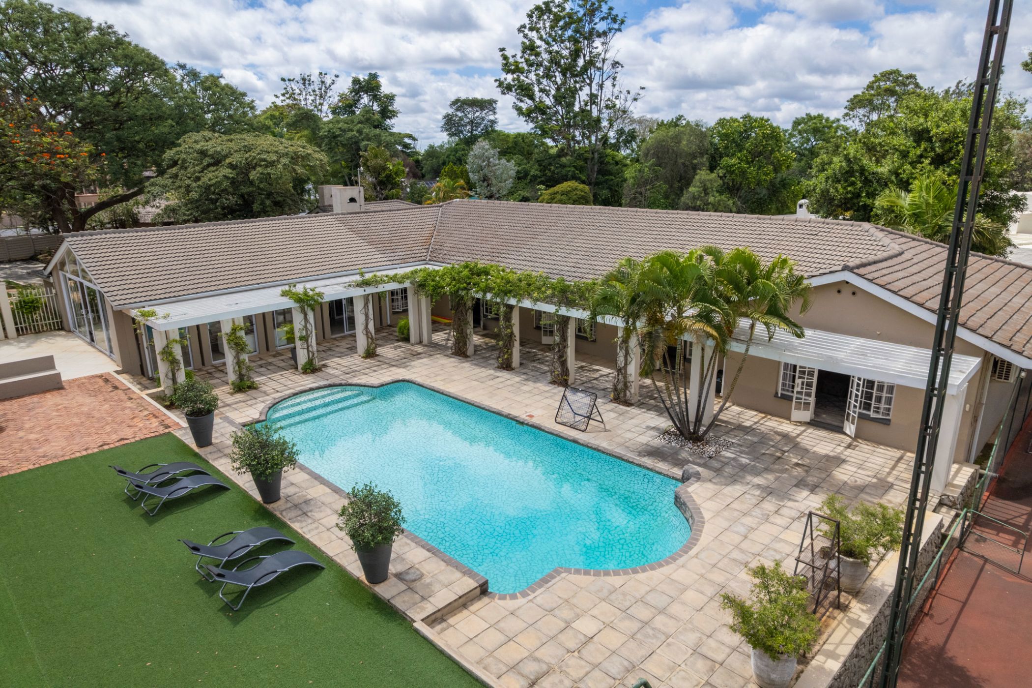 House for sale in Borrowdale, Zimbabwe - 3ZB1694975