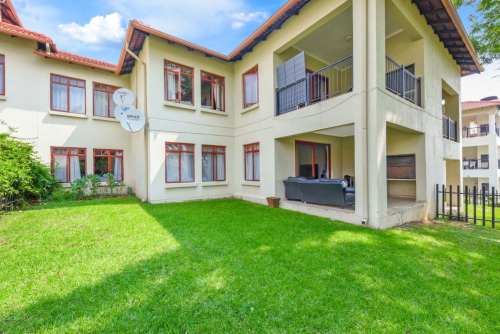 Apartment for sale in Paulshof - FW1695233 Apartment for sale in Paulshof - FW1695233