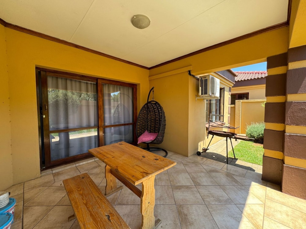 Townhouse for sale in Hillcrest, Kimberley - 1KJ1695317 Townhouse for sale in Hillcrest, Kimberley - 1KJ1695317