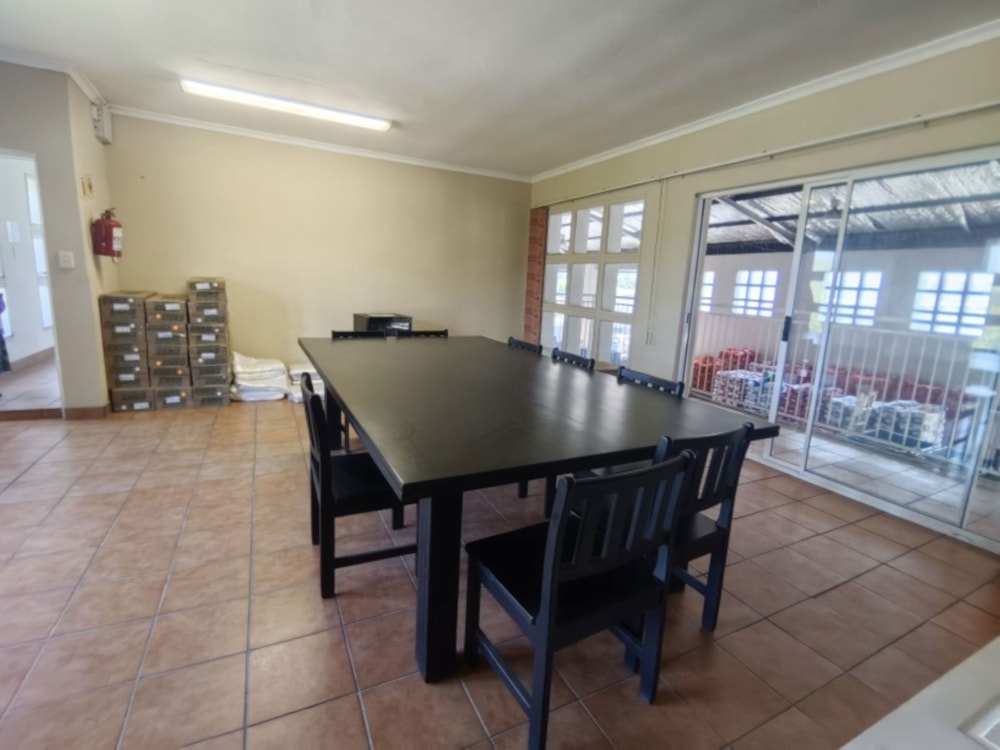 Commercial Building for sale in Uvongo - 1PSH1695085 Commercial Building for sale in Uvongo - 1PSH1695085