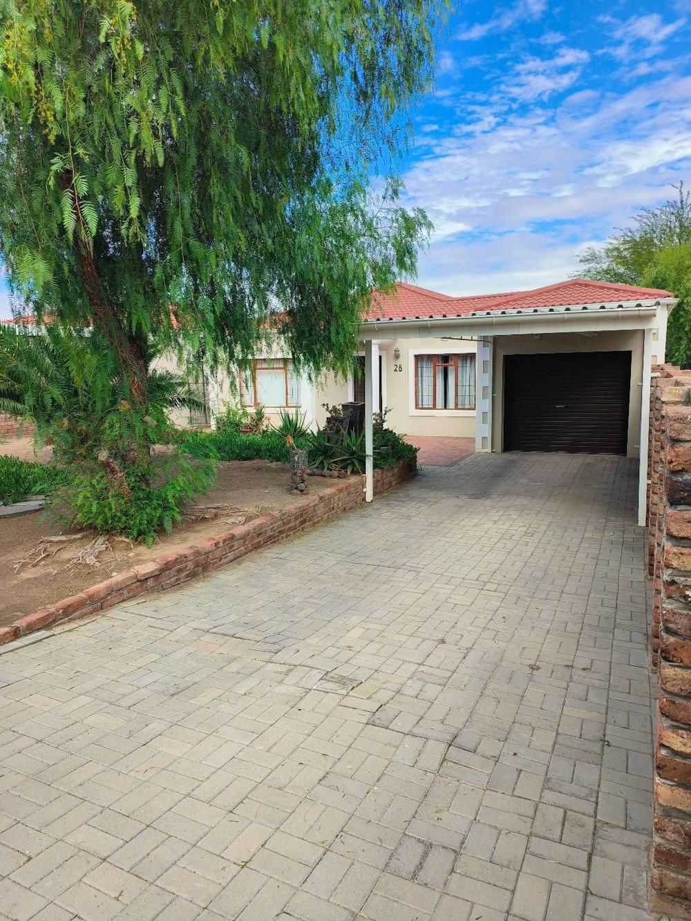House sold in Hospital Hill, Beaufort West - 1KK1695162 House sold in Hospital Hill, Beaufort West - 1KK1695162