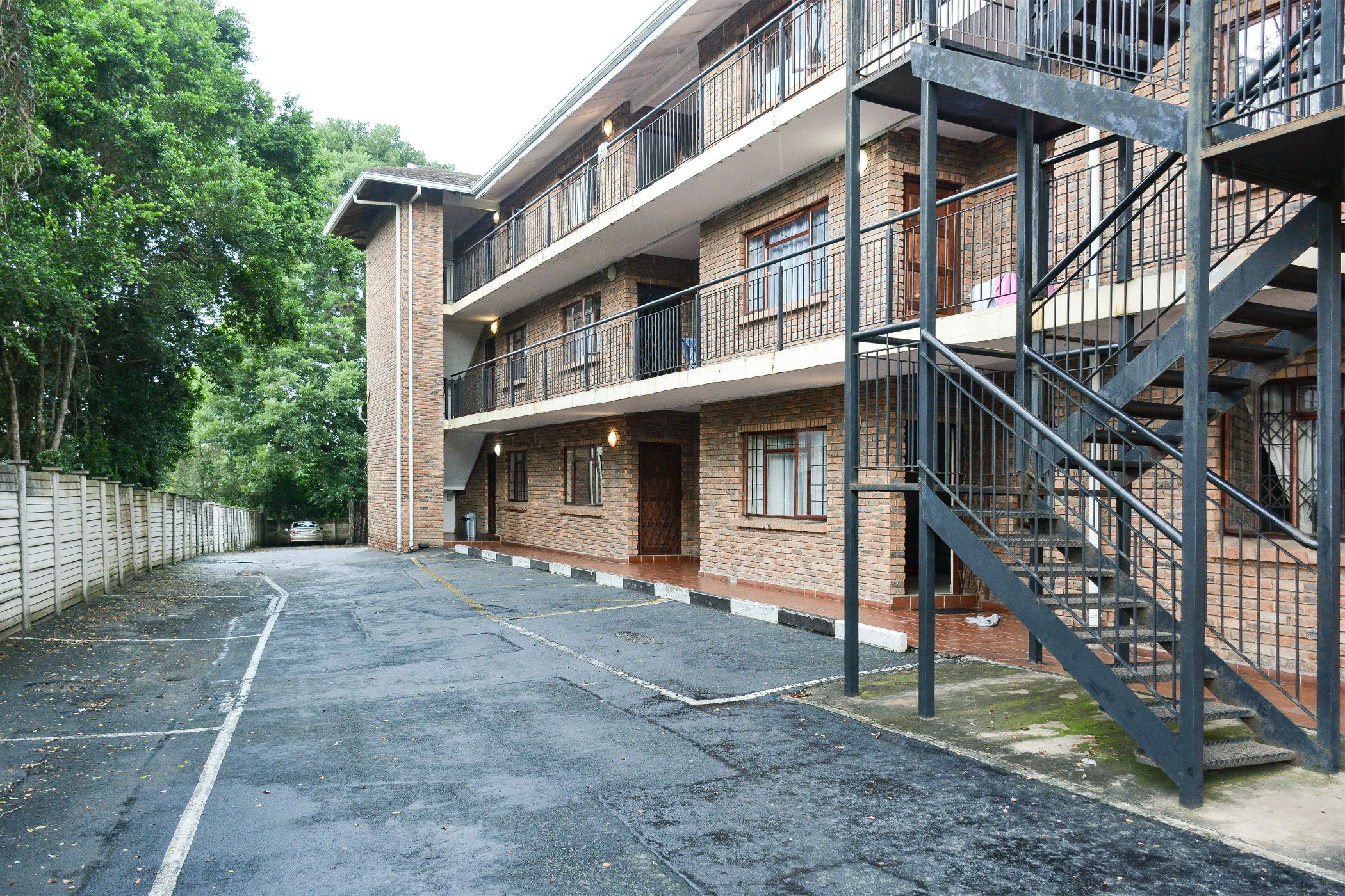 Apartment sold in Pelham - 1PM1696225