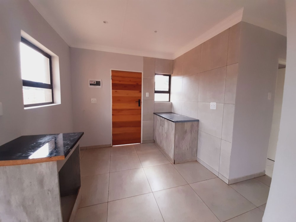 House for sale in Westonaria, Westonaria - 1KR1695476 House for sale in Westonaria, Westonaria - 1KR1695476