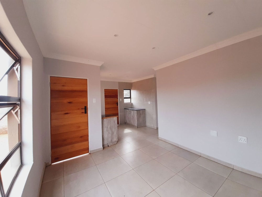 House for sale in Westonaria, Westonaria - 1KR1695476 House for sale in Westonaria, Westonaria - 1KR1695476