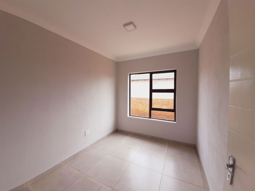 House for sale in Westonaria, Westonaria - 1KR1695470 House for sale in Westonaria, Westonaria - 1KR1695470