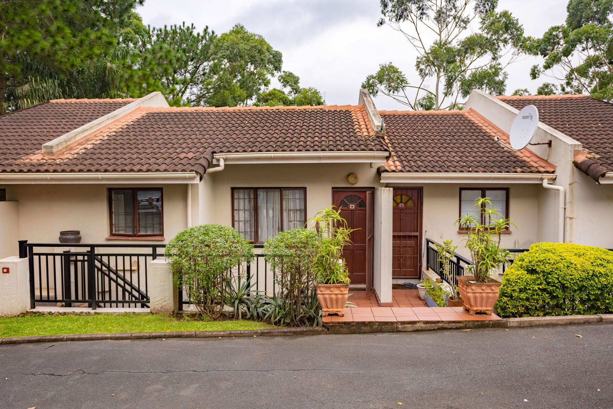 Townhouse for sale in Cowies Hill - 1WP1695325